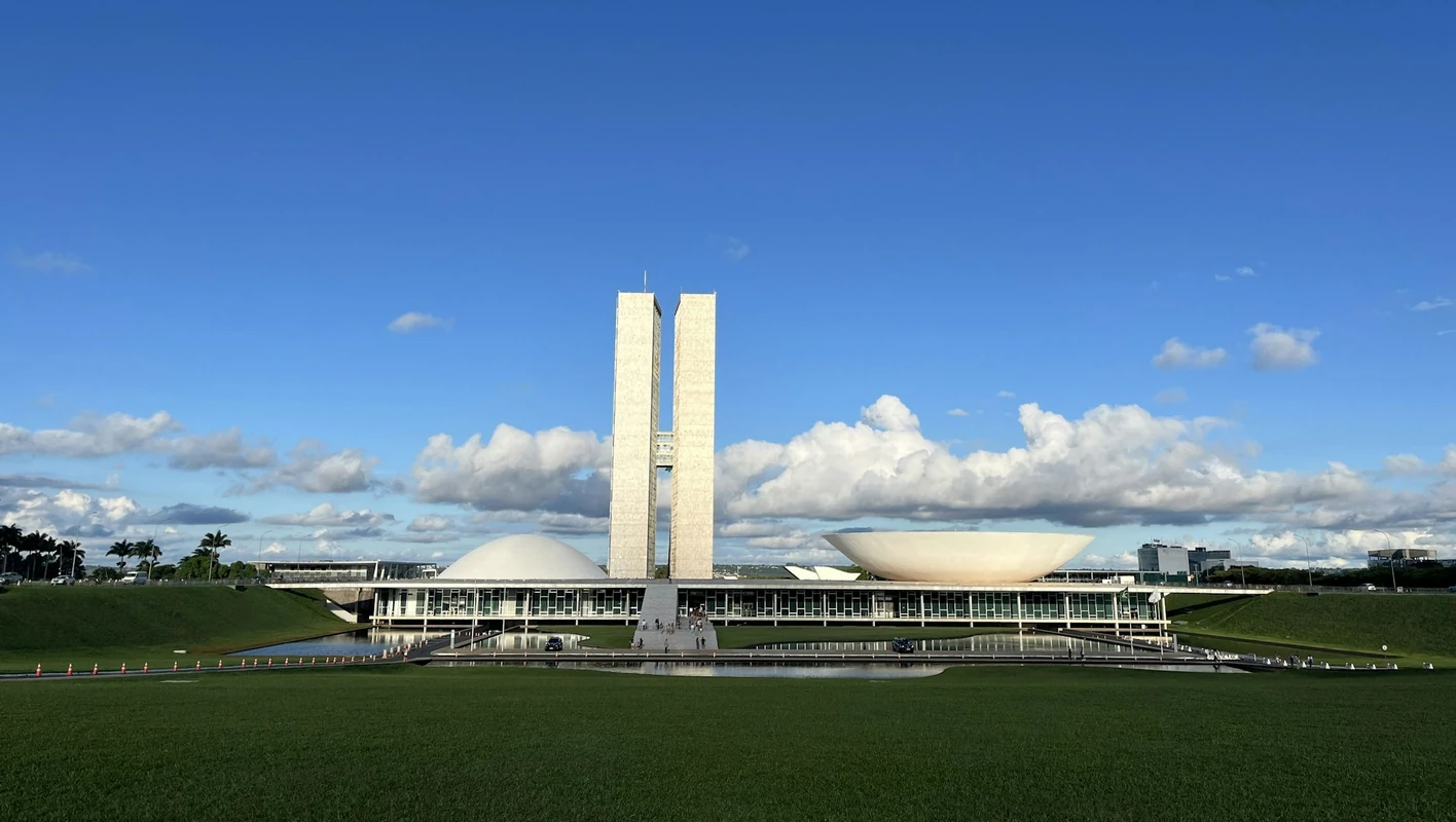 Congresso Nacional em Brasília, sede das decisões legislativas da agenda fiscal brasileira.